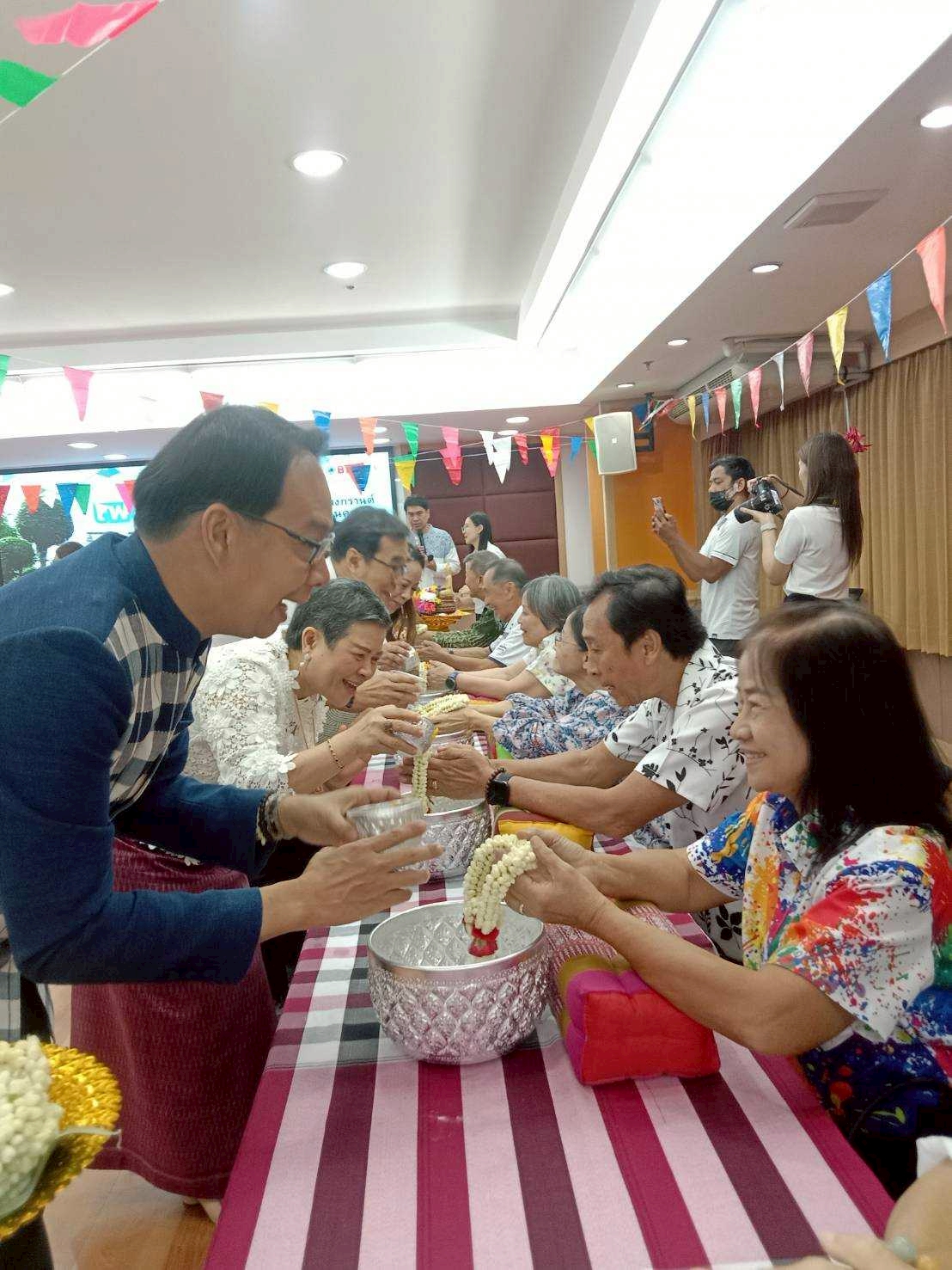 LINE_ALBUM_สงกรานต์ กอง ต. 2569_260416_5.jpg