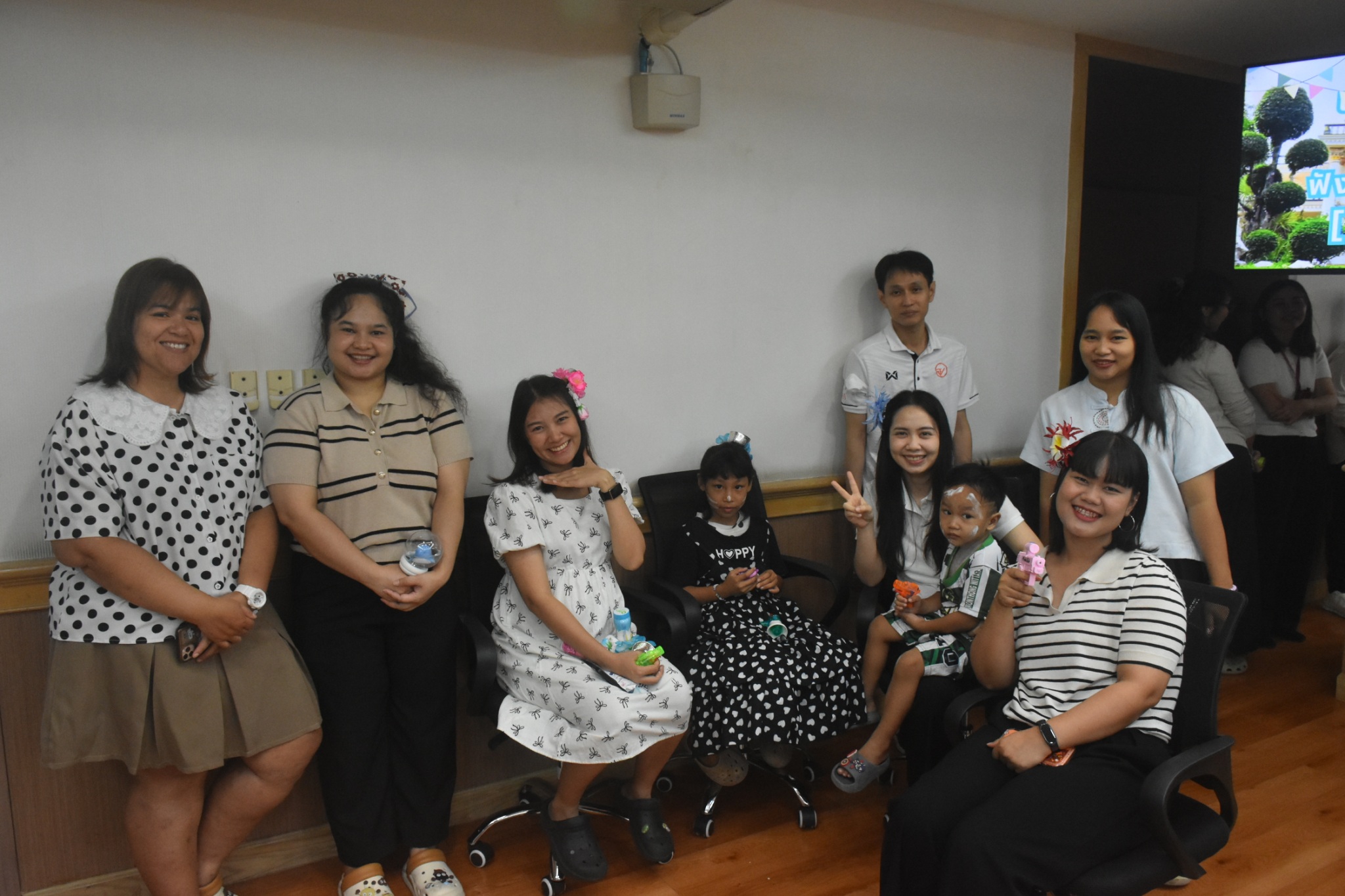 LINE_ALBUM_สงกรานต์ กอง ต. 2569_260416_8.jpg