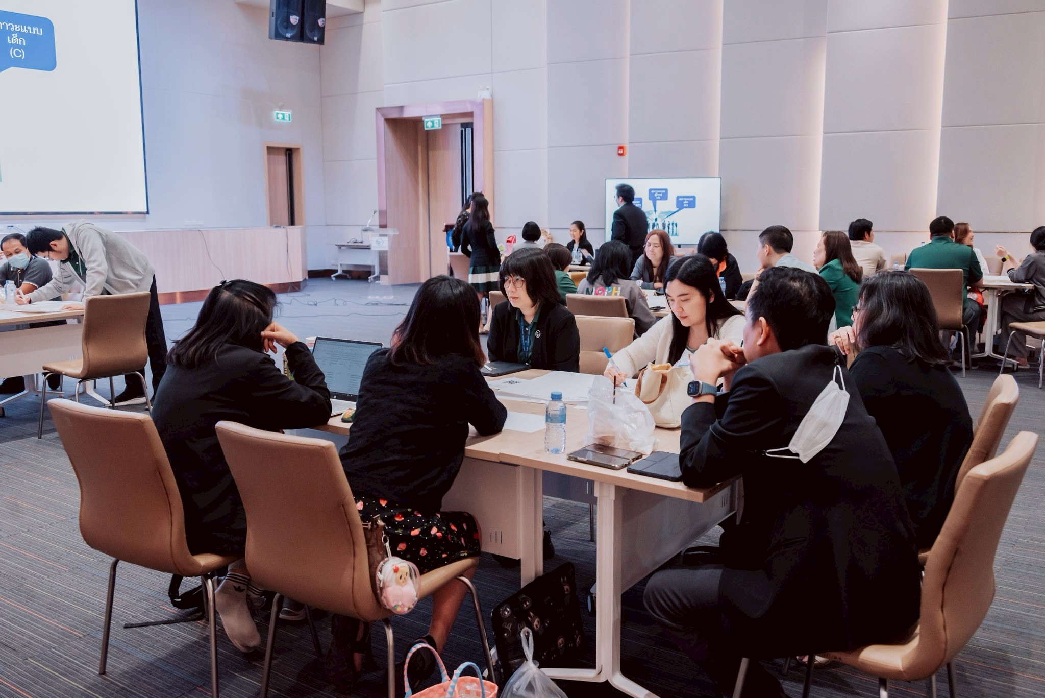 LINE_ALBUM_อบรมการสื่อสารอย่างสร้างสรรค์ 22 ต.ค. 2568_251106_63.jpg